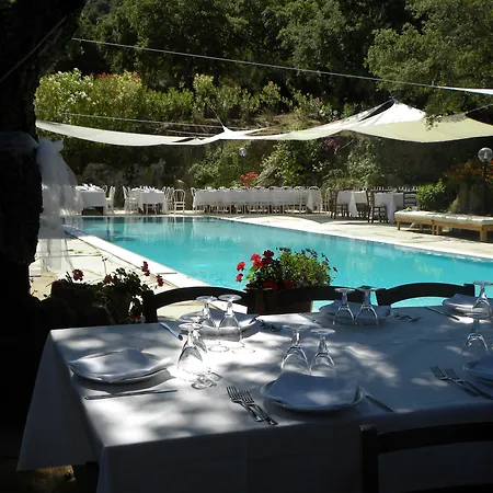ホテル & Glamping Borgo Di Campagna 3*
