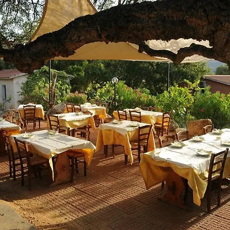 ホテル & Glamping Borgo Di Campagna ポルト・サン・パーオロ