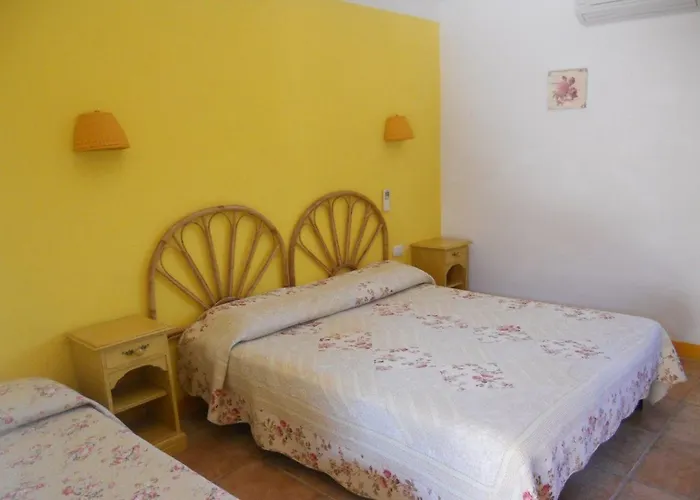 & Glamping Borgo Di Campagna Porto San Paolo (Sardinia)