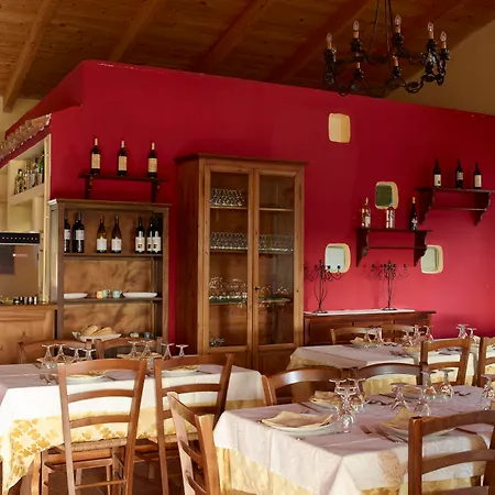 מלון & Glamping Borgo Di Campagna פורטו סן פאולו