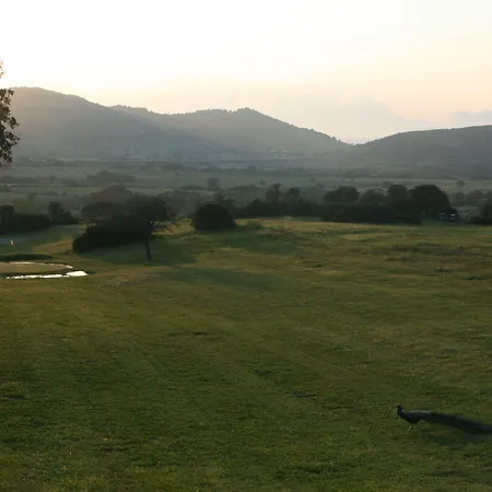 מלון & Glamping Borgo Di Campagna
