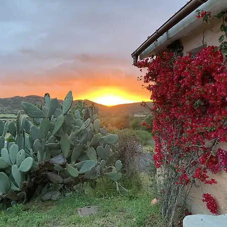 מלון & Glamping Borgo Di Campagna פורטו סן פאולו