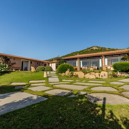 & Glamping Borgo Di Campagna Loiri Porto San Paolo