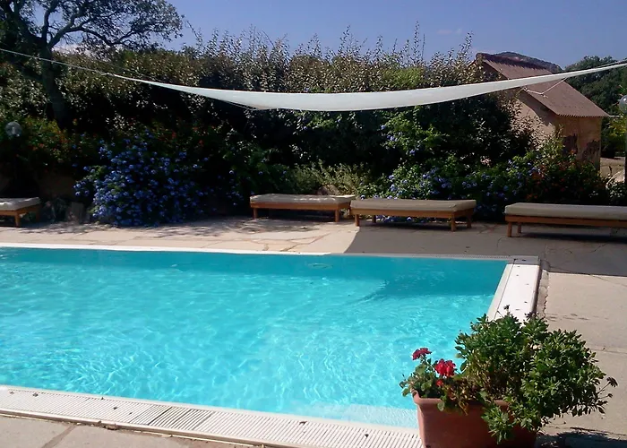 Hotel & Glamping Borgo Di Campagna Porto San Paolo (Sardinia)