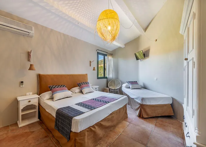 & Glamping Borgo Di Campagna Porto San Paolo (Sardinia)