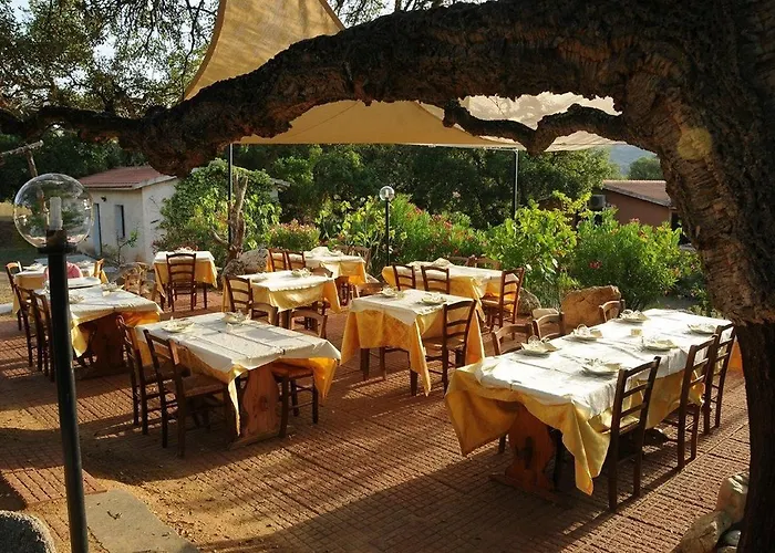 Hotel & Glamping Borgo Di Campagna Porto San Paolo (Sardinia)
